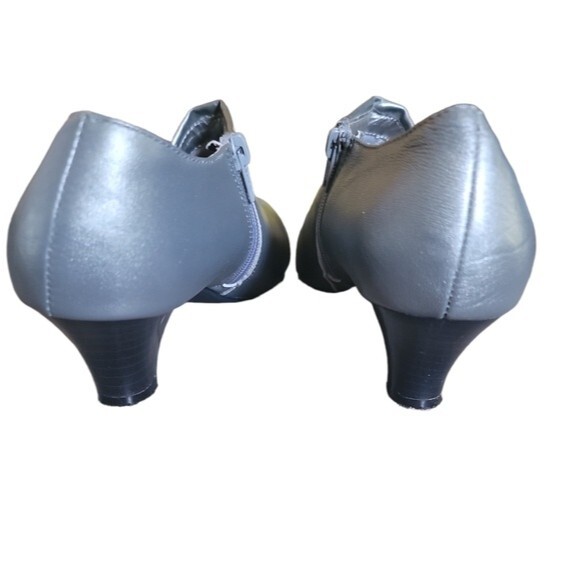 AJ Valenci silver grey leather ankle boots booties low kitten heel zip closure 8 - Picture 4 of 9